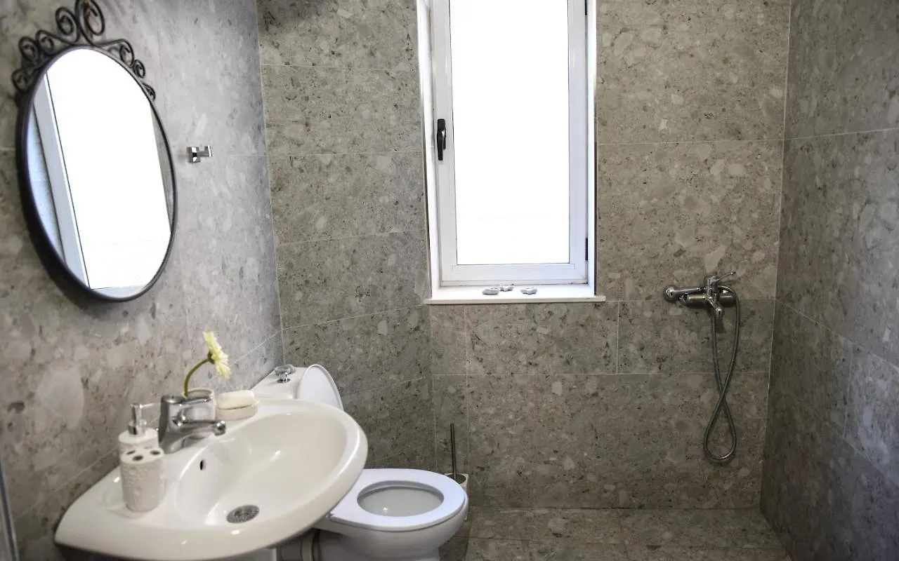 Lovely Apartment At The Heart Of Myslym Shyri Tiran